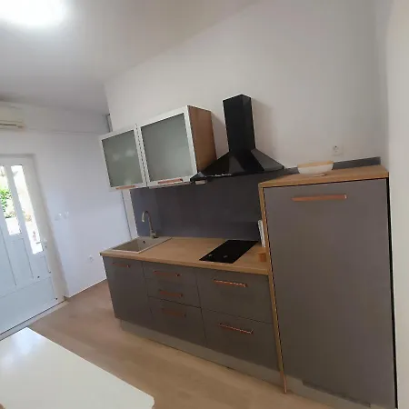 Fragola 3 Apartment Doli